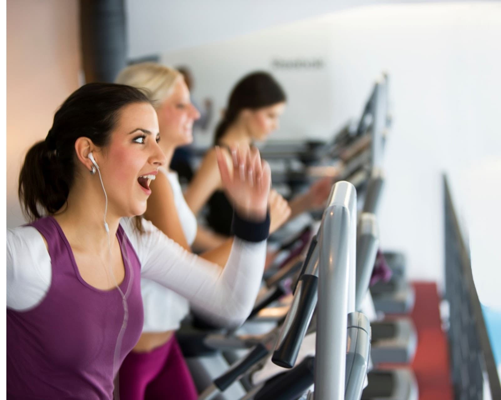 Regular vs Curved Treadmill